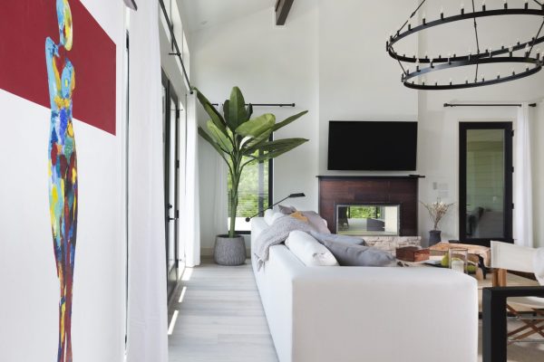 2019FRONTIERGROUP_ThomsEstateHome_5581