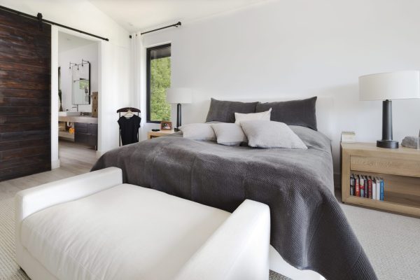 2019FRONTIERGROUP_ThomsEstateHome_5643