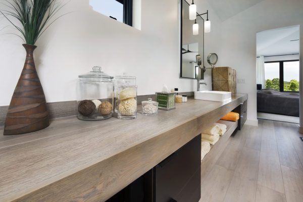2019FRONTIERGROUP_ThomsEstateHome_5713