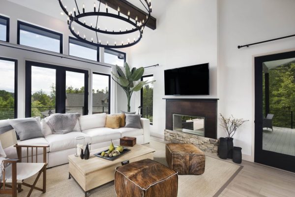 2019FRONTIERGROUP_ThomsEstateHome_5788