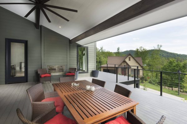 2019FRONTIERGROUP_ThomsEstateHome_5945